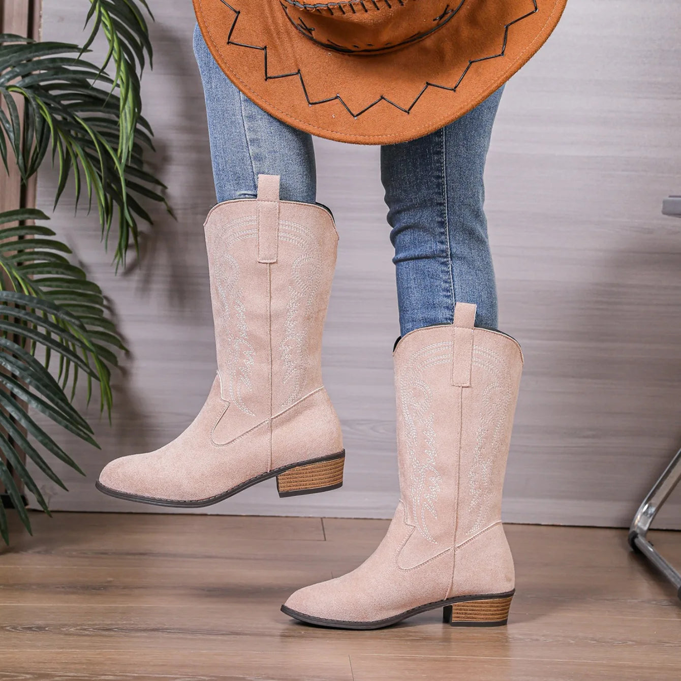 Women Mid-calf Boots Comfortable Outdoor Designer Shoes Pointed Western Cowboy Boots Women Retro Fashion Plus Size Women Shoes