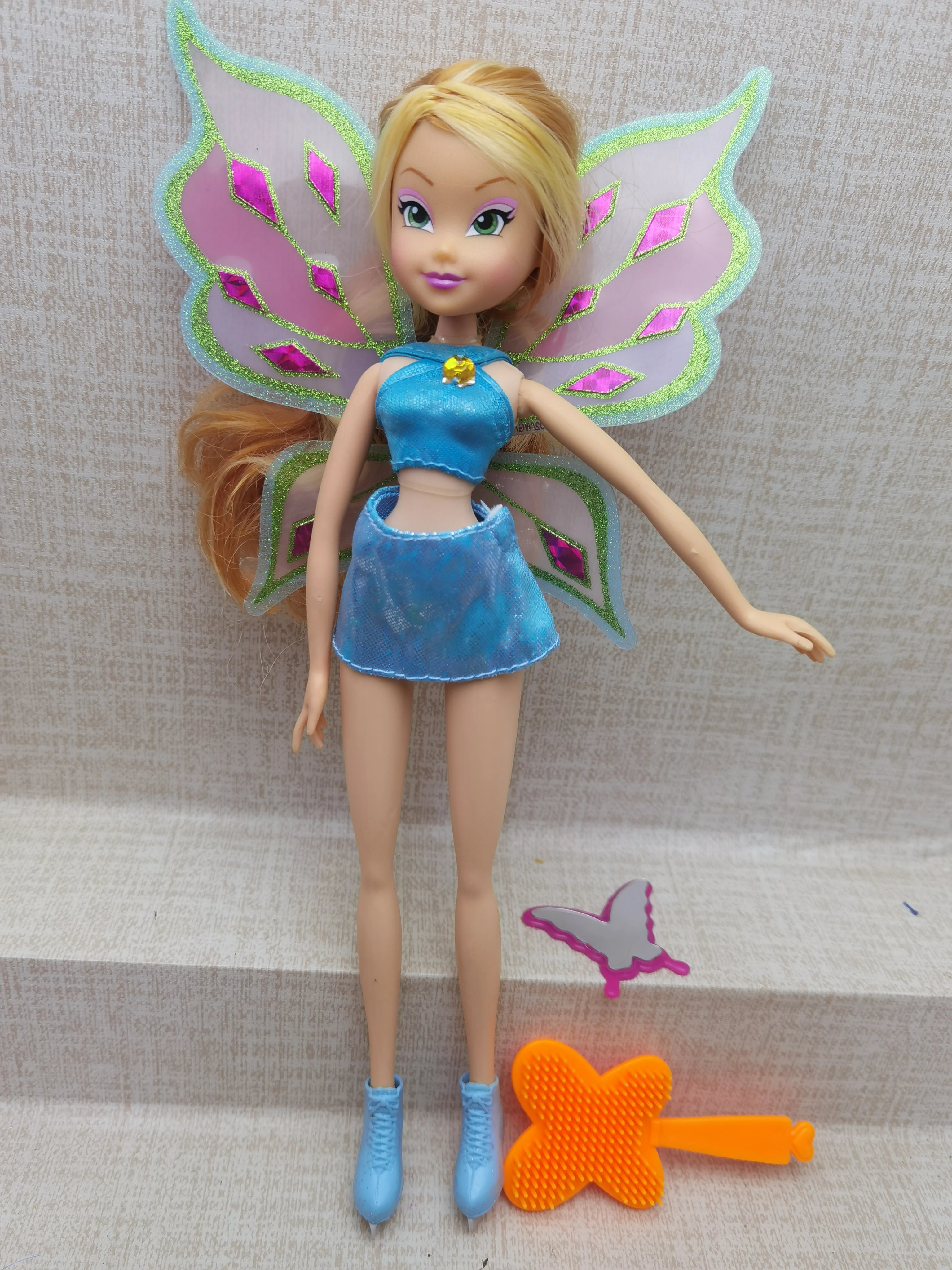 original Lovely blue hair girl colorful girl Action Figures dolls with win Accessorie body with Head Toys Accessories Kids Toys