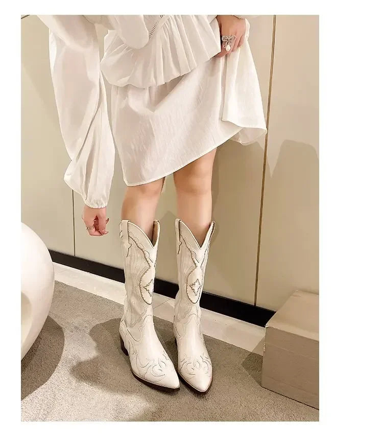 Vintage Square Head Thick Heel Cowboy Boot for Women Embroidered Western Cowboy Boots Side Zipper Shoes Autumn Pointed Boots