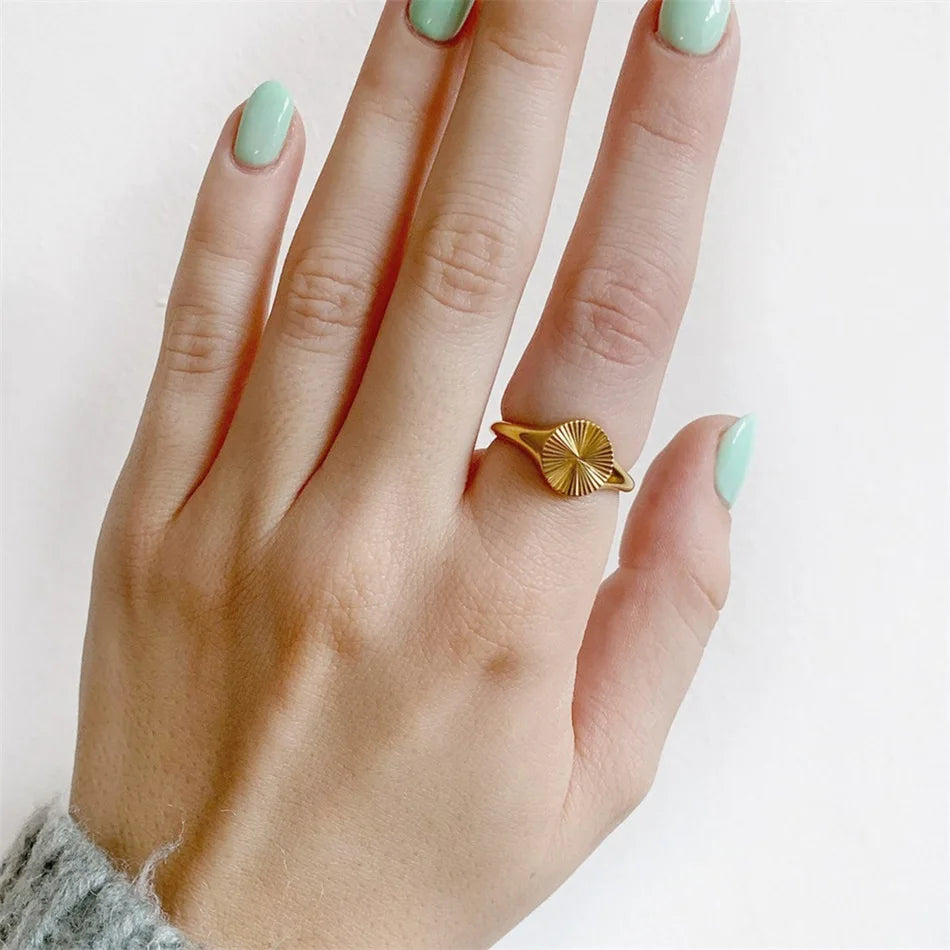 SUNIBI Stainless Steel Rings for Women Gold Color Do Not Fade Wave Rays Texture Signet Dainty Ladies Ring Jewelry Wholesale