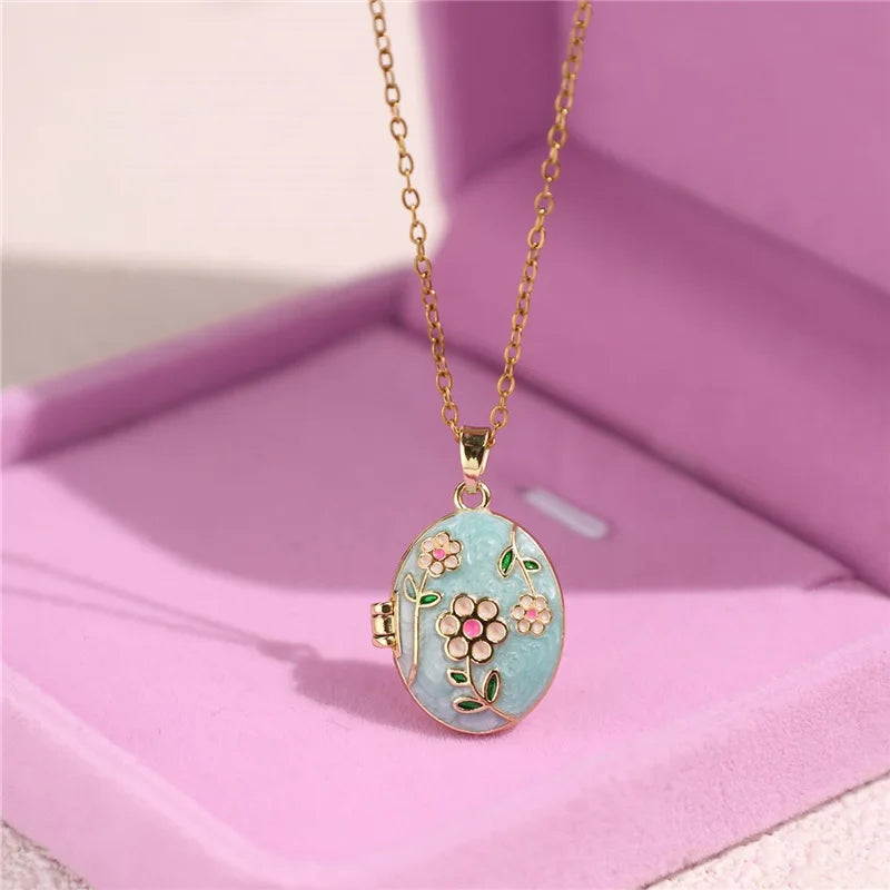 HangZhi Enamel Romantic Pink White Pearl Flower Oval Photo Frame Locket Necklace Vintage Keepsake Jewelry Gift for Women