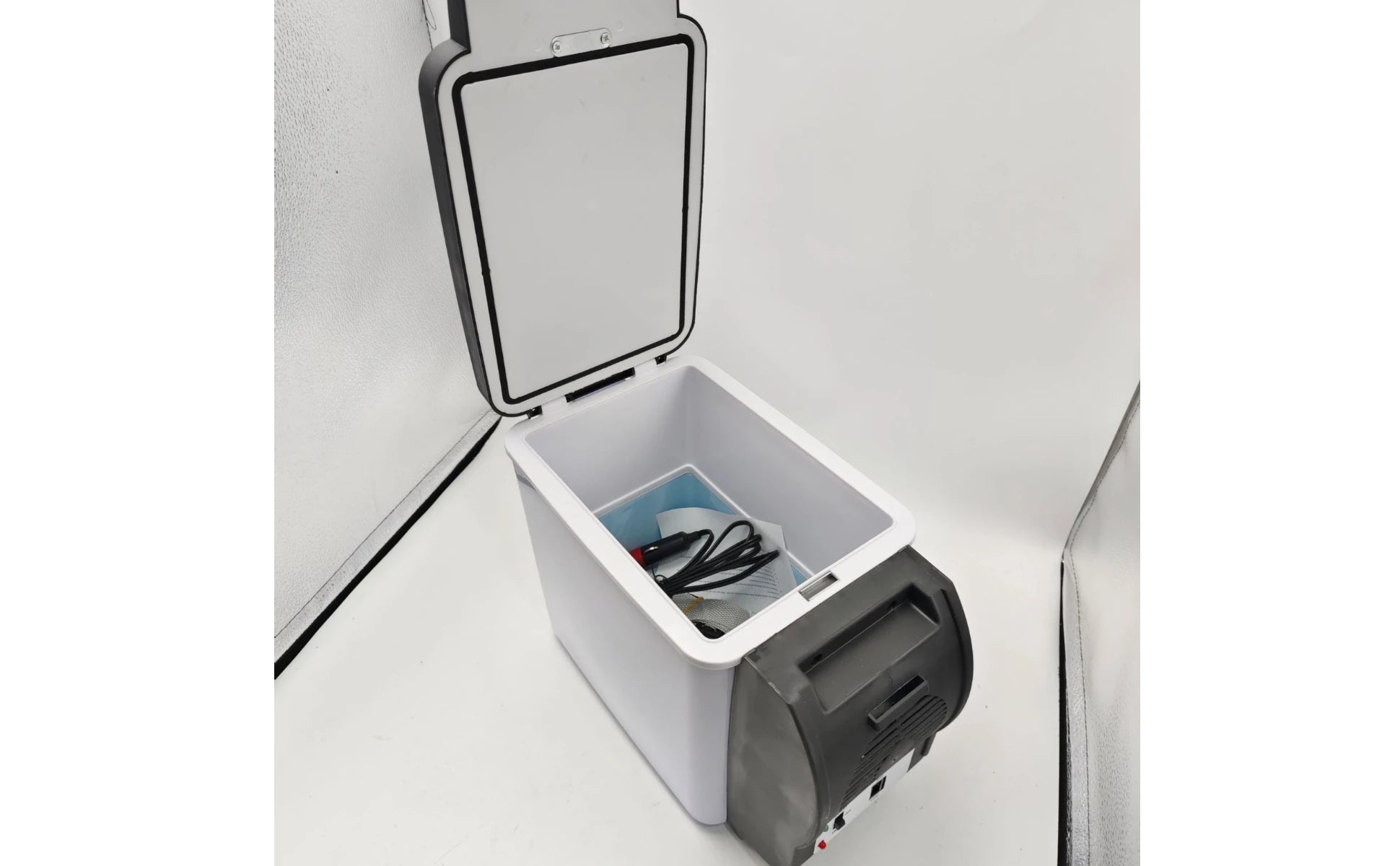 Thermoelectric Car Fridge Cool and Warm Portable Electric Cooler 12 Volt Cooler Cup Holders Portable Refrigerator Compact