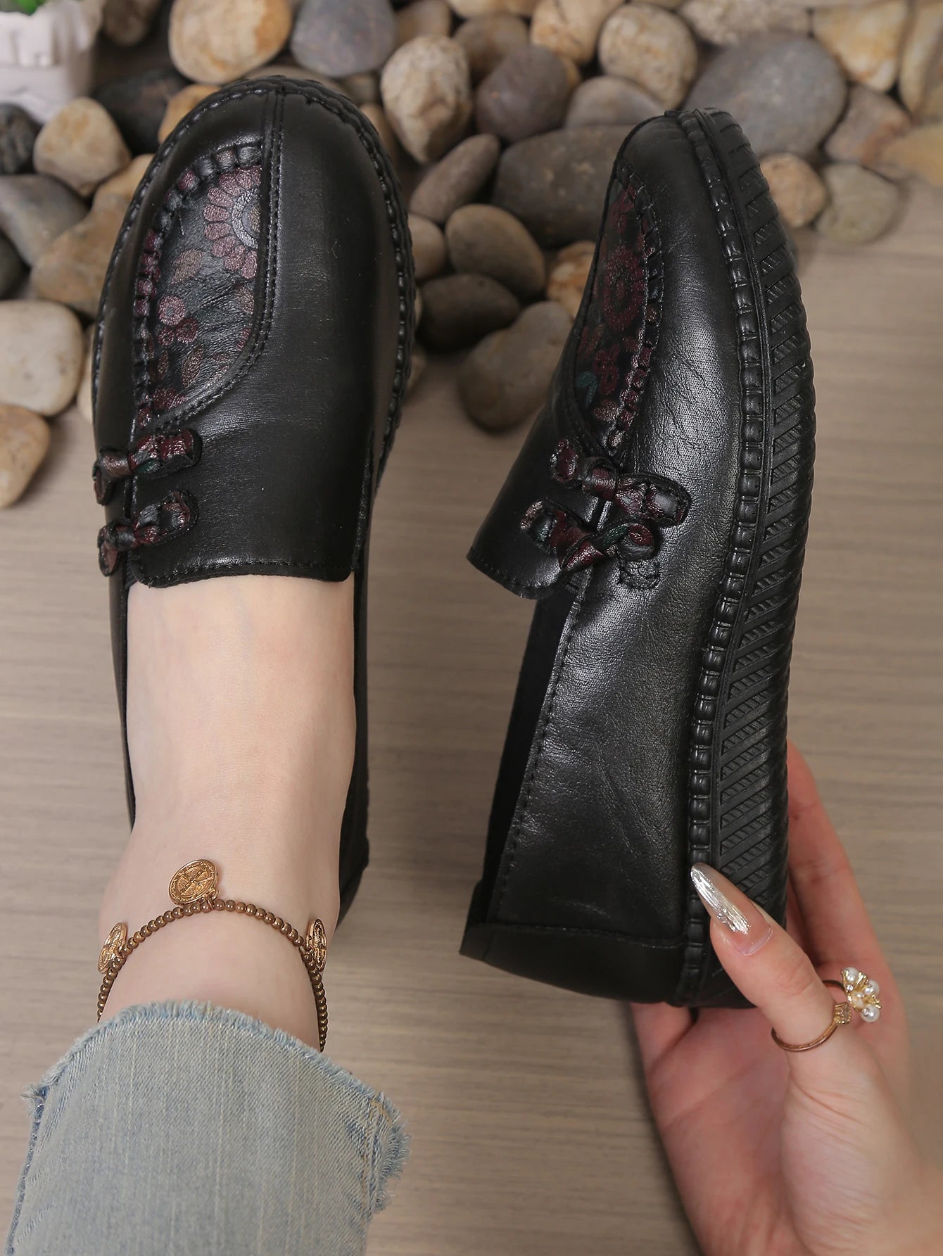 Women's leather flat shoes, spring and autumn women's loafers， single classic mom shoes, anti-slip comfortable and free shipping