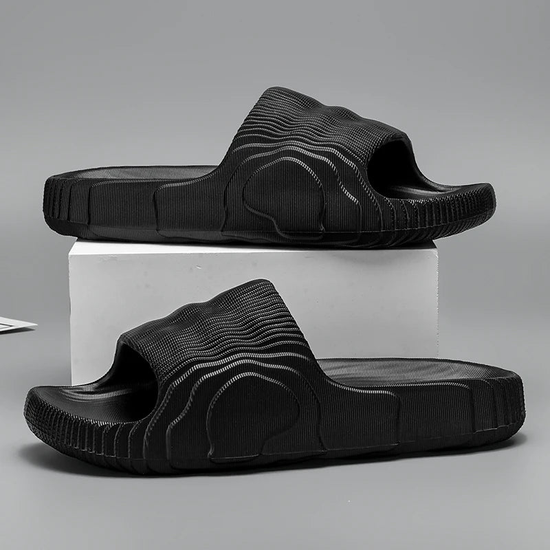 Man Fashion Sandals Solid Beach Slippers Summer Non Slip Sandals Soft Unisex Slides Women Luxury Outdoor Ultralight Shoes