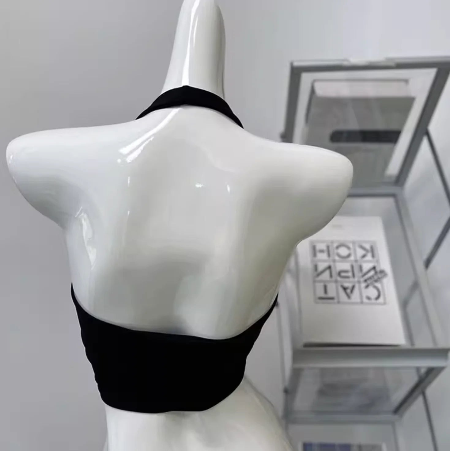 Summer New Sexy Hanging Neck with Chest Pads, Beautiful Back Sports Bra, Women's Light Luxury Fashion, Unique Pleated Sports Bra