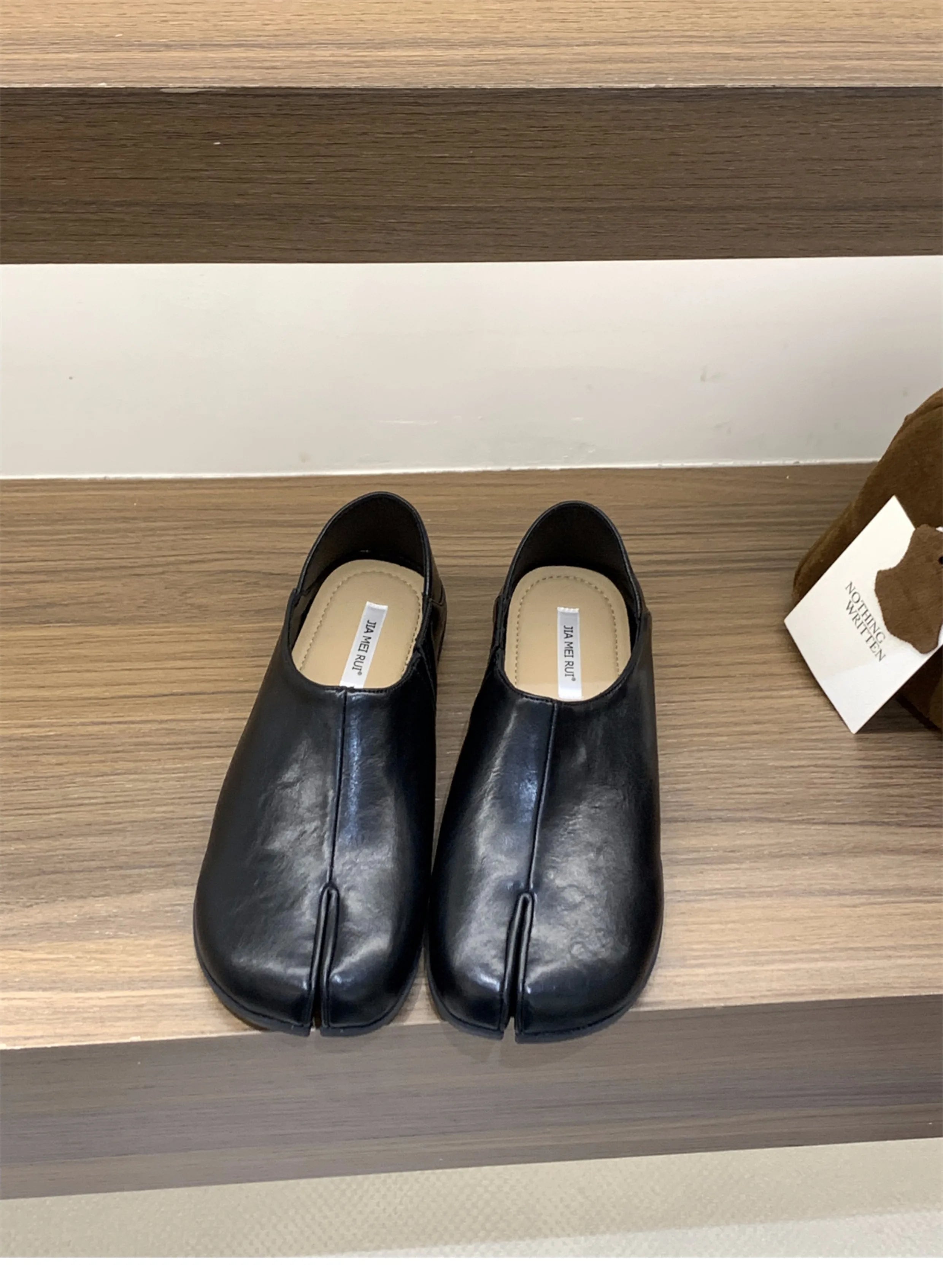 2025 Japanese Style Tabi Ninja Shoes Women Retro Suede Flats Split Hoof Toe Boat Shoes Femme Mary Jeans Mocasines Ballerina Shoe