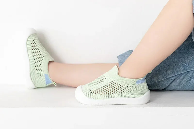 Breathable Knit Mesh Walking Shoes for Kids Spring Summer Soft Sole Anti-Collision Unisex Pastel Casual Sneakers Toddlers 1-3Y