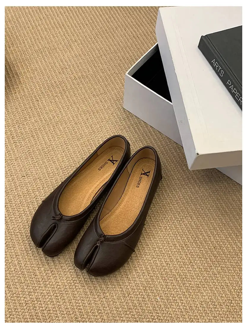 Spring Split Toe Women Ballet Flats Fashion Tabi Shoes Causal Slip On Loafer Ladies Pleated Leather Espadrilles Zapatillas Mujer