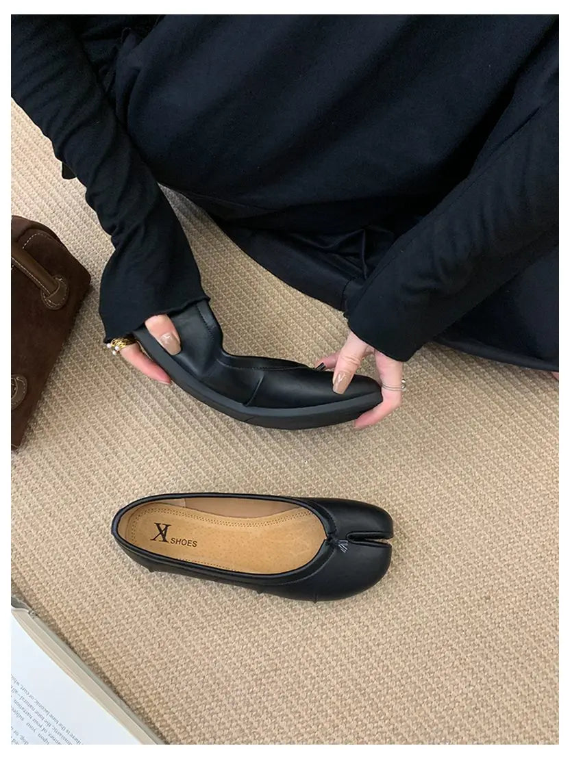 Spring Split Toe Women Ballet Flats Fashion Tabi Shoes Causal Slip On Loafer Ladies Pleated Leather Espadrilles Zapatillas Mujer