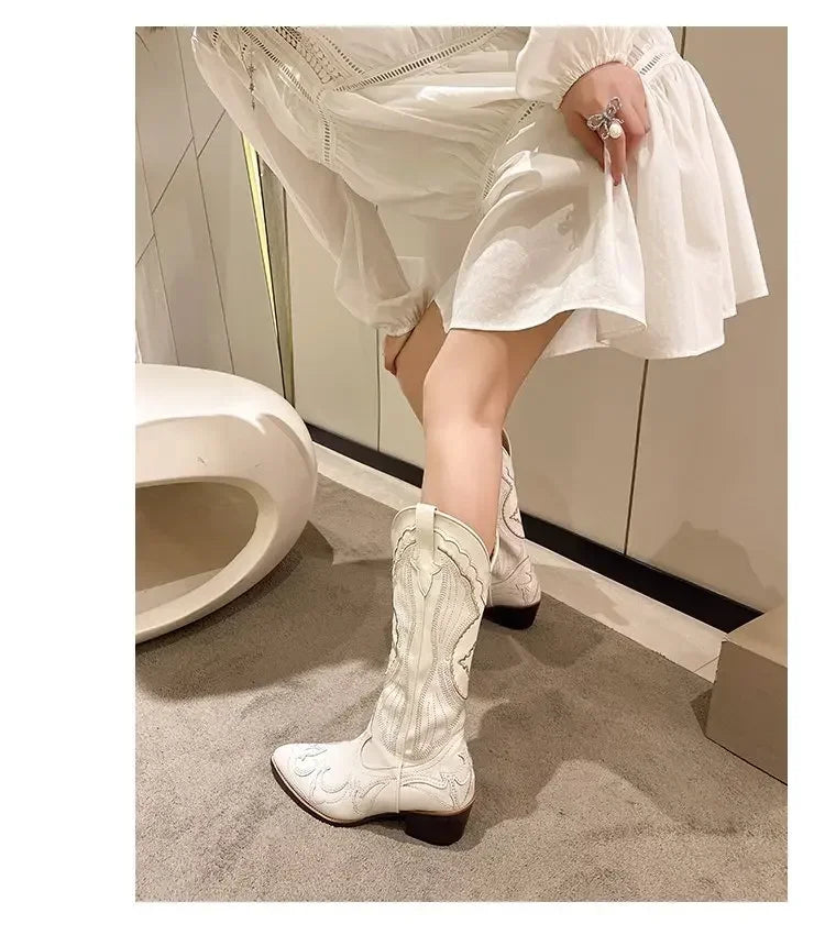 Vintage Square Head Thick Heel Cowboy Boot for Women Embroidered Western Cowboy Boots Side Zipper Shoes Autumn Pointed Boots