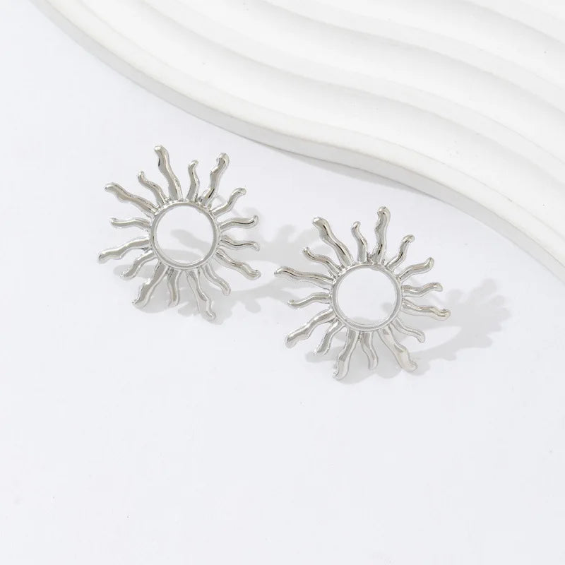 1Pair Fashion Temperament Elegant Sun Flower Stud Earrings For Women Girls Versatile Earring Jewelry Accessories Gifts