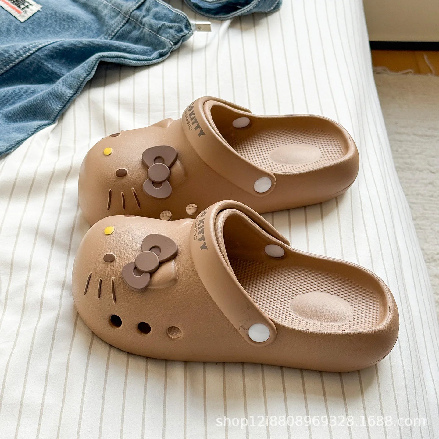 New Arrival: Kitty Cat Cartoon Outdoor Comfortable Soft-Soled Sandals for Women, Non-Slip and Durable, Girls' Perforated Sandals