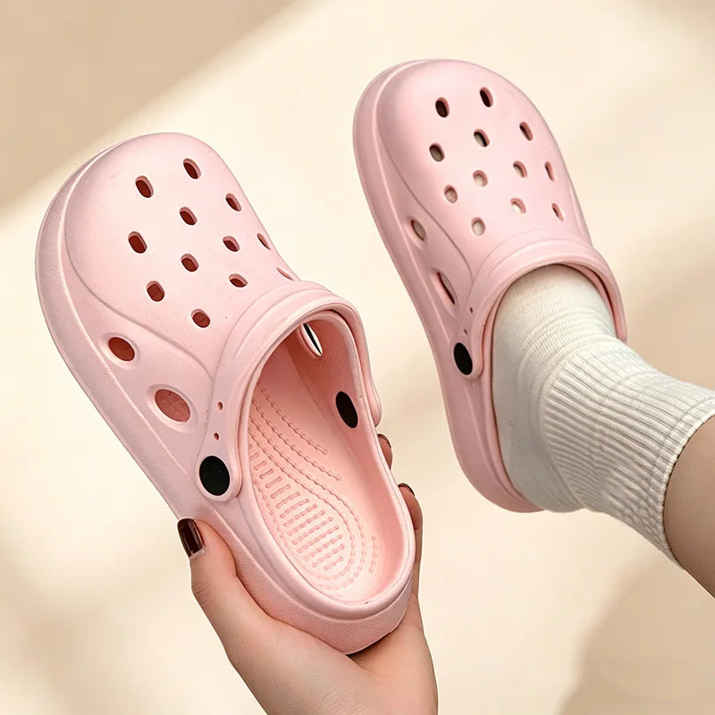 Women Clogs Summer Female Sandals Thick Bottom Home Slides Soft EVA Dry Wedges Platform Garden Shoes Beach Sandals Home Slippers