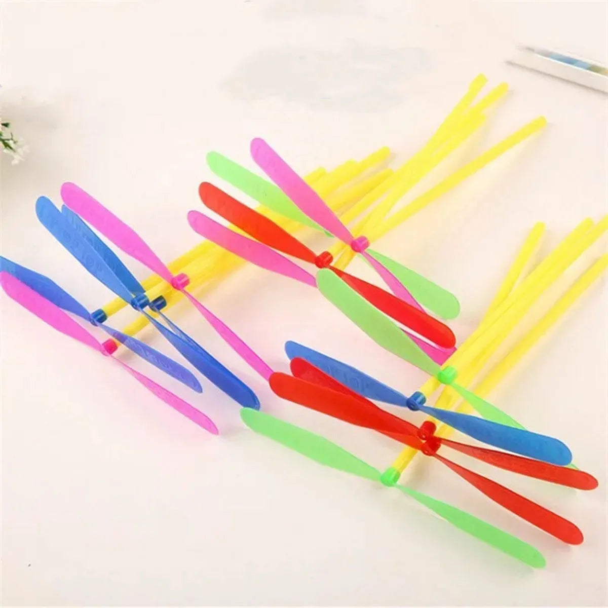10/20pcs Novelty Plastic Bamboo Dragonfly Propeller Outdoor Classic Toy Kid Gift Rotating Flying Arrow Multicolor Random Color