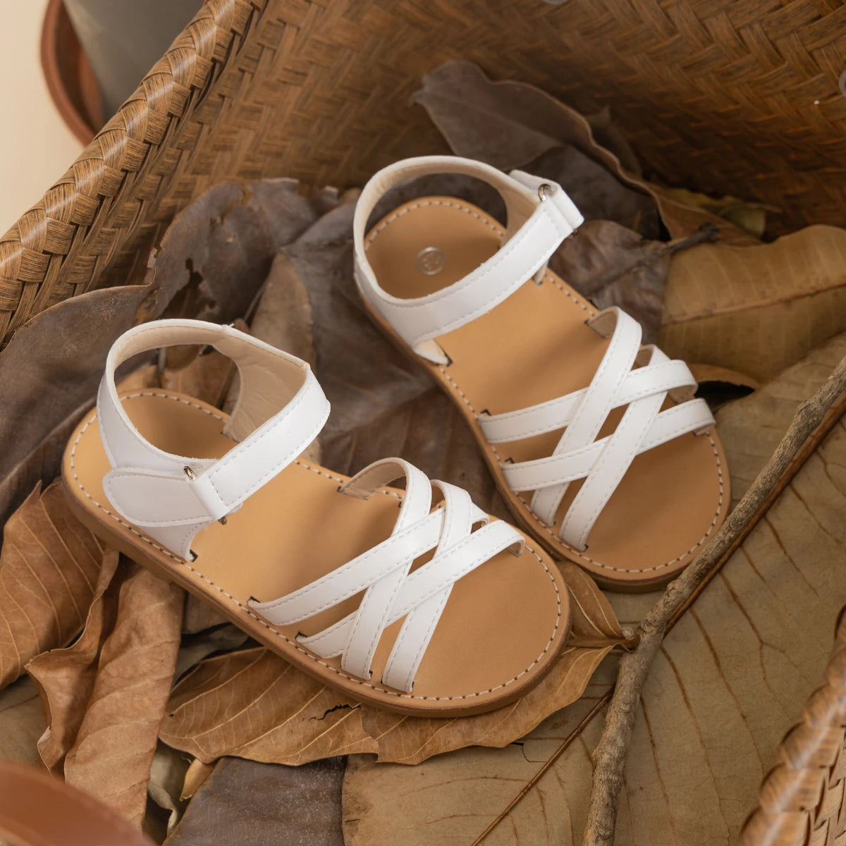 Girls Summer Sandals Kids Cross Strap Open Toe Shoes Toddler Non-slip Rubber Sole Casual Beach Princess Sandals