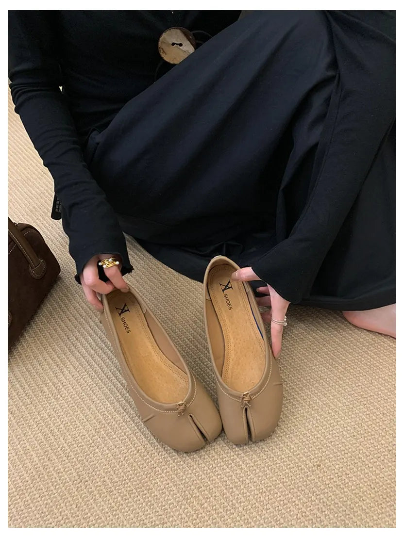 Spring Split Toe Women Ballet Flats Fashion Tabi Shoes Causal Slip On Loafer Ladies Pleated Leather Espadrilles Zapatillas Mujer
