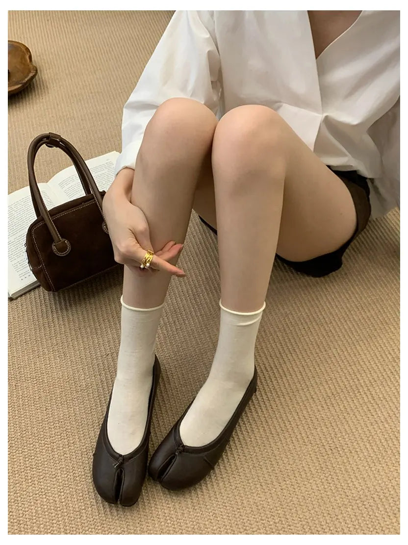 Spring Split Toe Women Ballet Flats Fashion Tabi Shoes Causal Slip On Loafer Ladies Pleated Leather Espadrilles Zapatillas Mujer