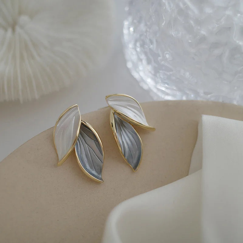 LATS New Korean Arrival Metal Trendy Fresh Lovely Sweet Grey Leaf Stud Earrings for Women 2024 Fashion Jewelry Gifts