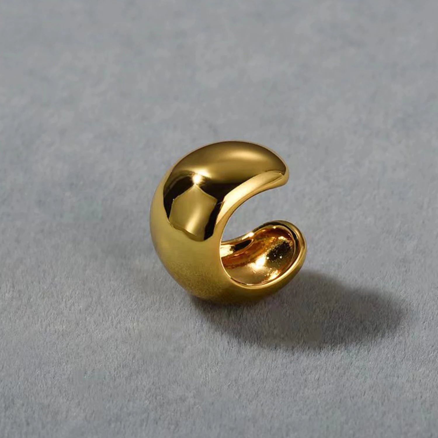 Smooth C-shaped No Piercing Ear Clips for Women Chunky Solid Metallic Earclip Earrings Fake Cartilage Cuff Earrings Punk Jewelry