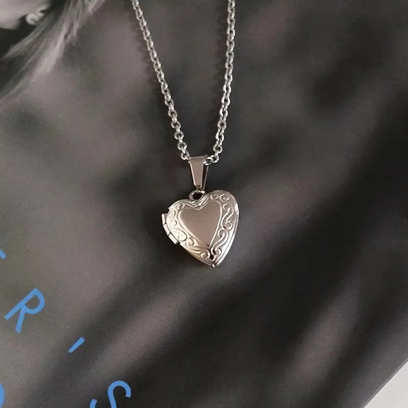 Customize Picture Name Women Necklaces Heart Locket Pendant Family Image Personalized Anniversary Gift
