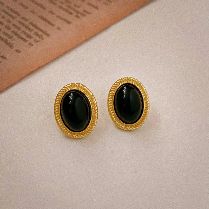 Vintage Medieval Luxury Rhinestone-set Oval Clip on Earrings Non Pierced for Women Retro White Geometric Pearl Ears Clip Jewelry