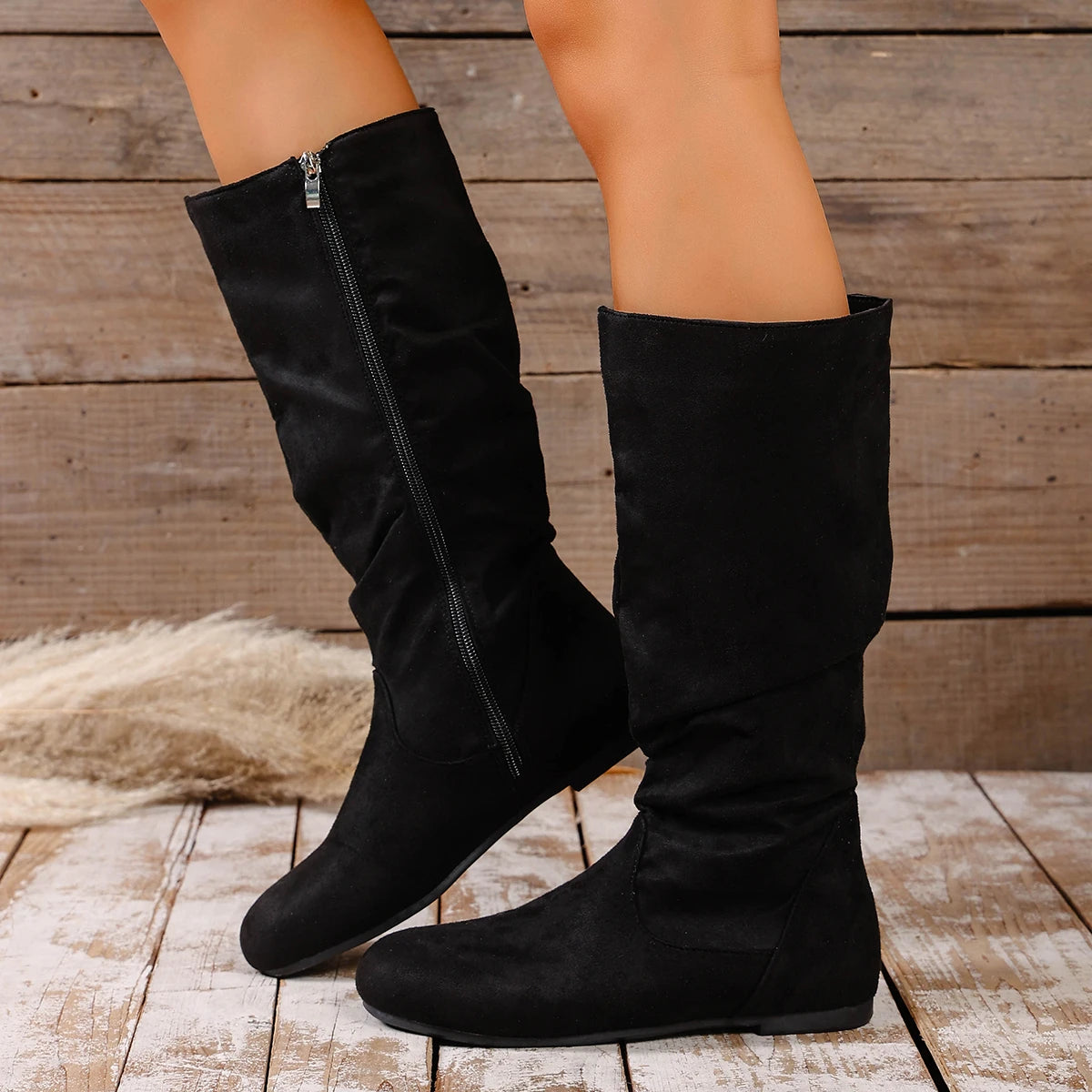 Fashionable New Round Toe Suede Anti Slip Casual Motorcycle Boots for Winter Comfort Sexy Plus Size Knight Boots for Women