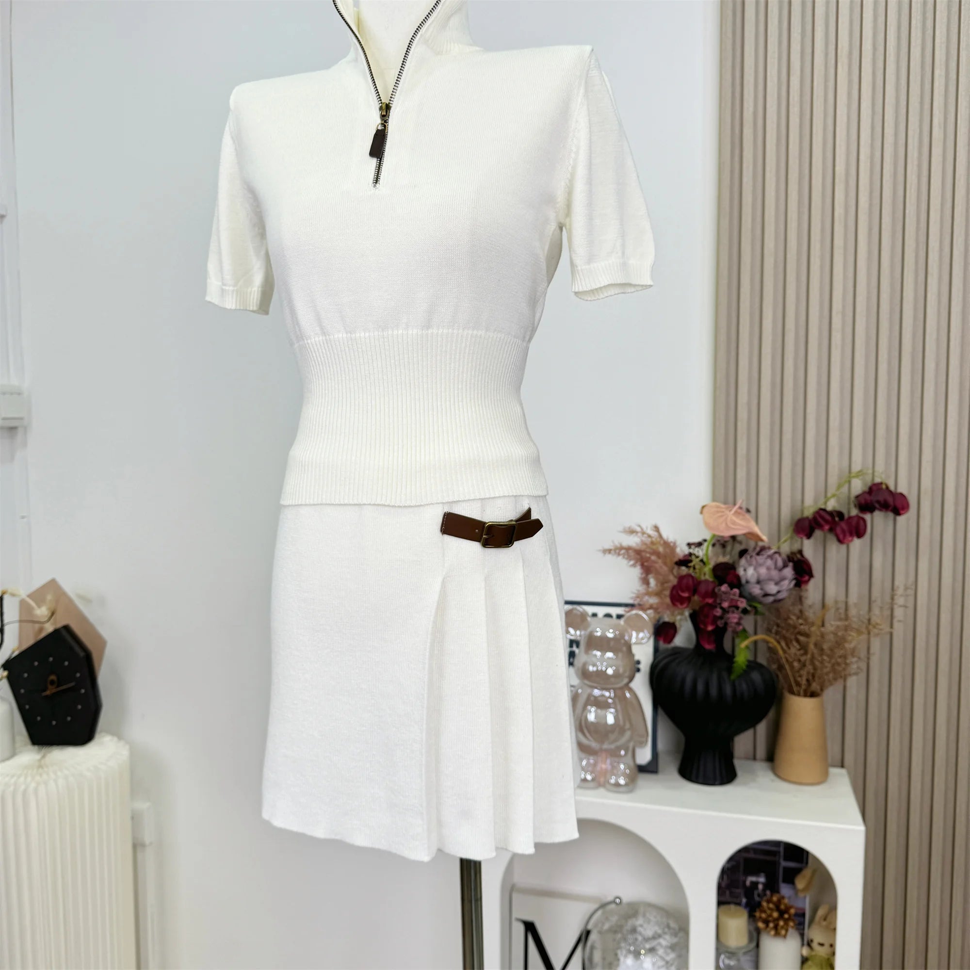 French Small Fragrance Knitted Two Piece Set For Womem Summer New High-end Wool Crop Top And Pleated Short Skirt Sets F689