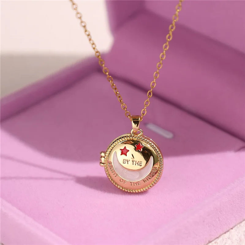 HangZhi Enamel Romantic Pink White Pearl Flower Oval Photo Frame Locket Necklace Vintage Keepsake Jewelry Gift for Women