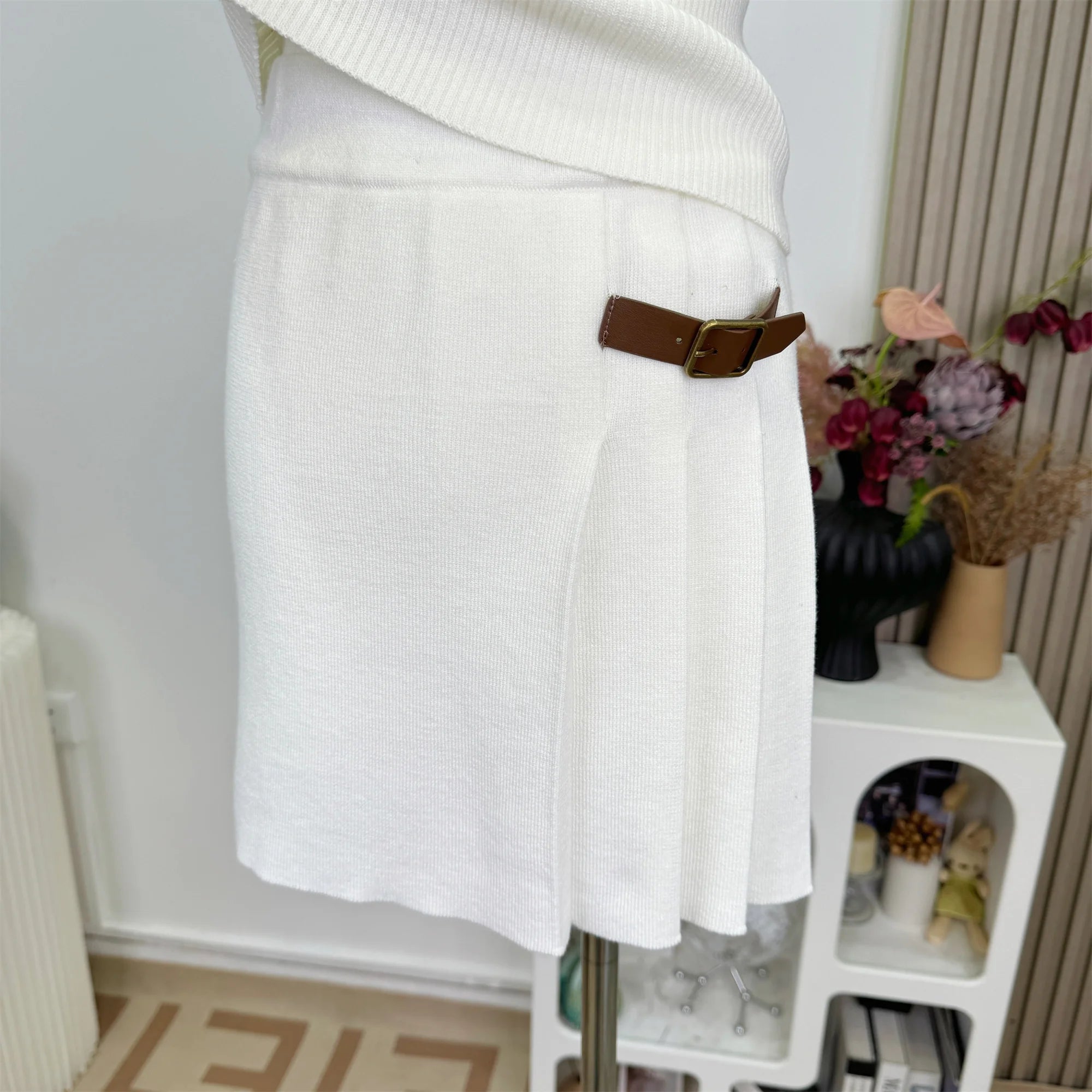 French Small Fragrance Knitted Two Piece Set For Womem Summer New High-end Wool Crop Top And Pleated Short Skirt Sets F689