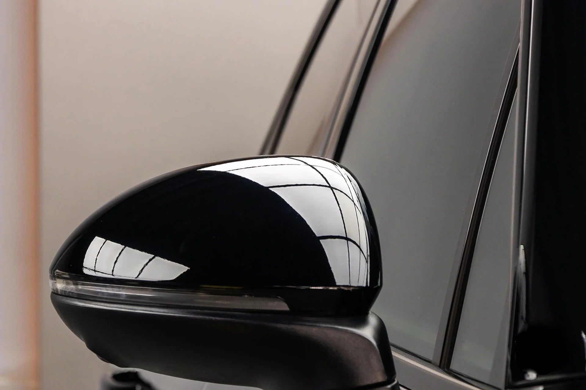 Ultra Gloss PET Piano Black Vinyl Wrap Film Sticker Auto Decoration Accessories Glossy Black Self Adhesive Vinyl Bubble Air Free car accessories accesorios para auto car decal