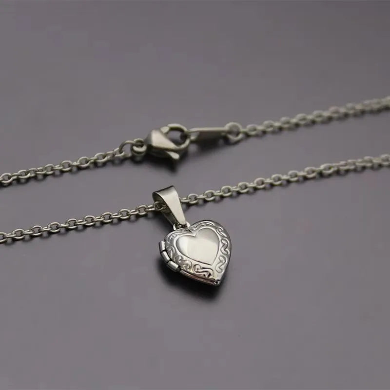 Customize Picture Name Women Necklaces Heart Locket Pendant Family Image Personalized Anniversary Gift