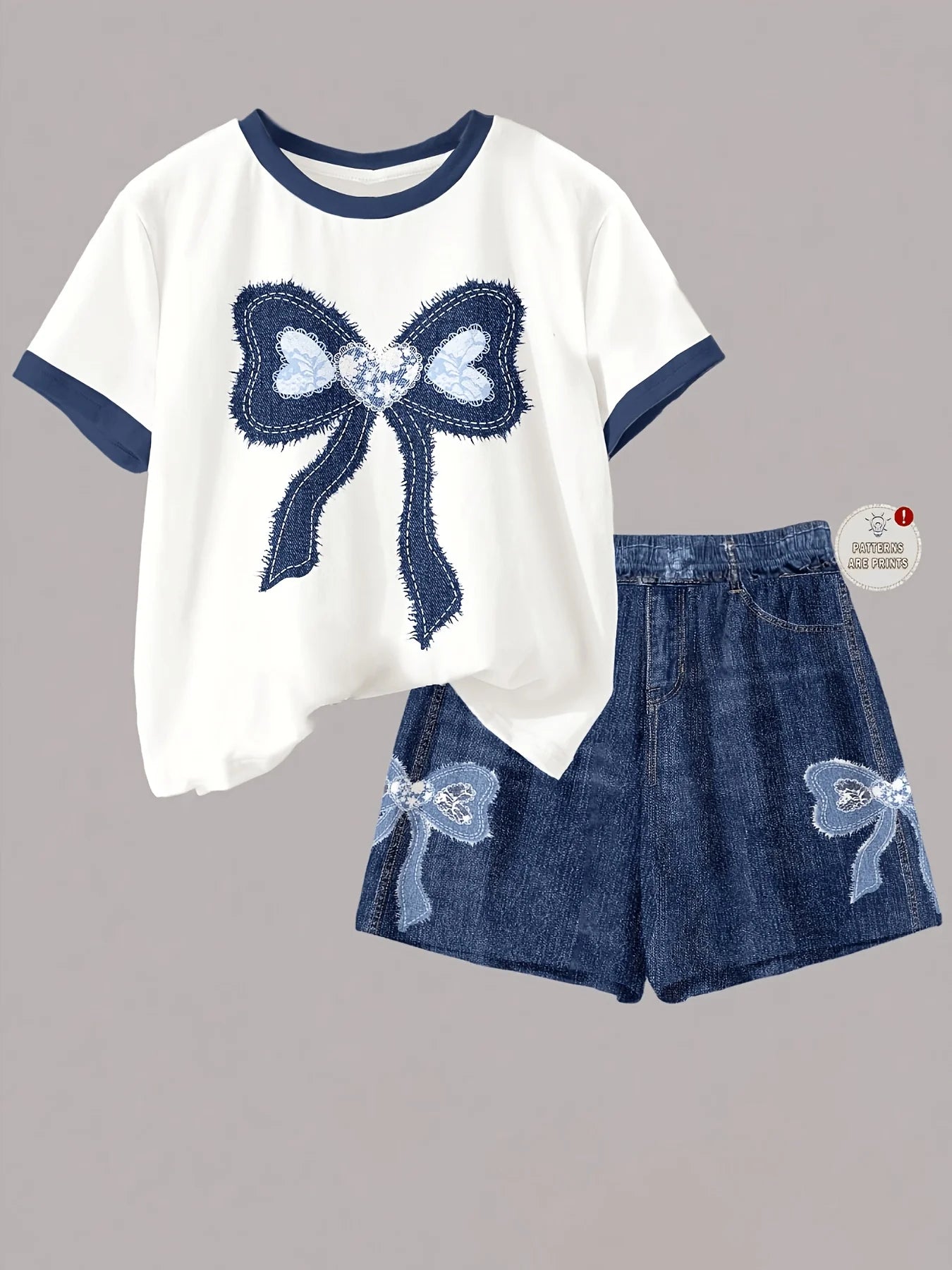 Girls' Casual Short-Sleeved Outfit, Girls' Short-Sleeved T-Shirt with Bow Pattern Print Paired with High-Waisted Elastic Faux Denim Shorts Two-Piece Set, Suitable for Children Aged 8-12, for Summer, Home, School, Outings, and