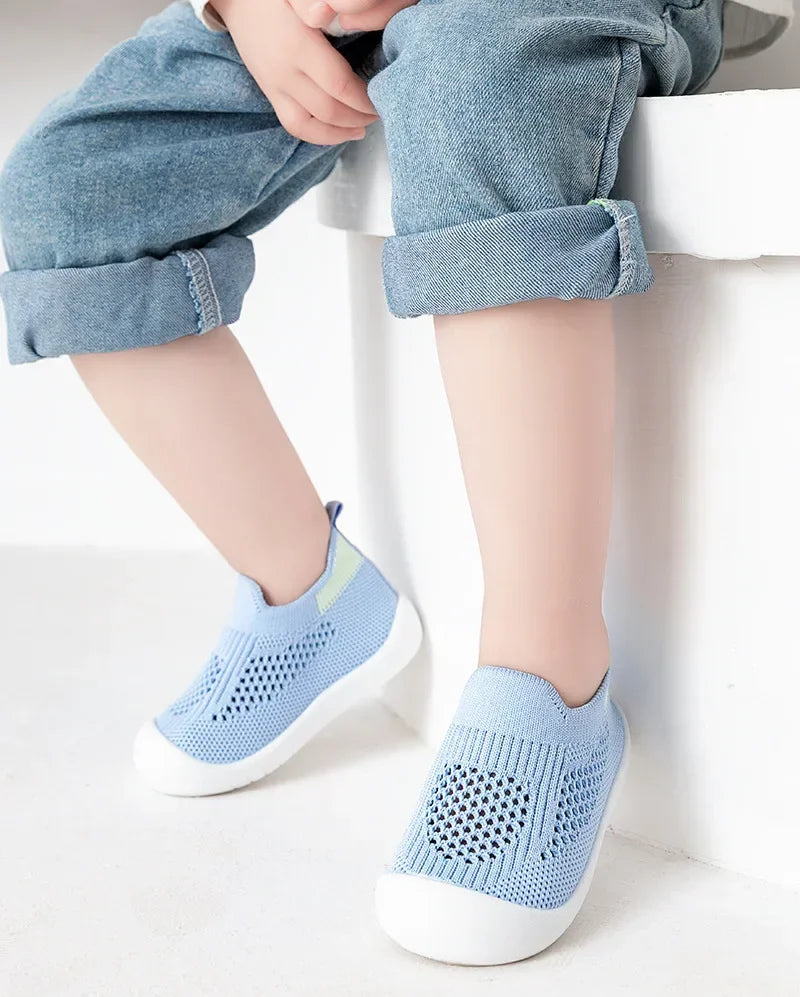 Breathable Knit Mesh Walking Shoes for Kids Spring Summer Soft Sole Anti-Collision Unisex Pastel Casual Sneakers Toddlers 1-3Y