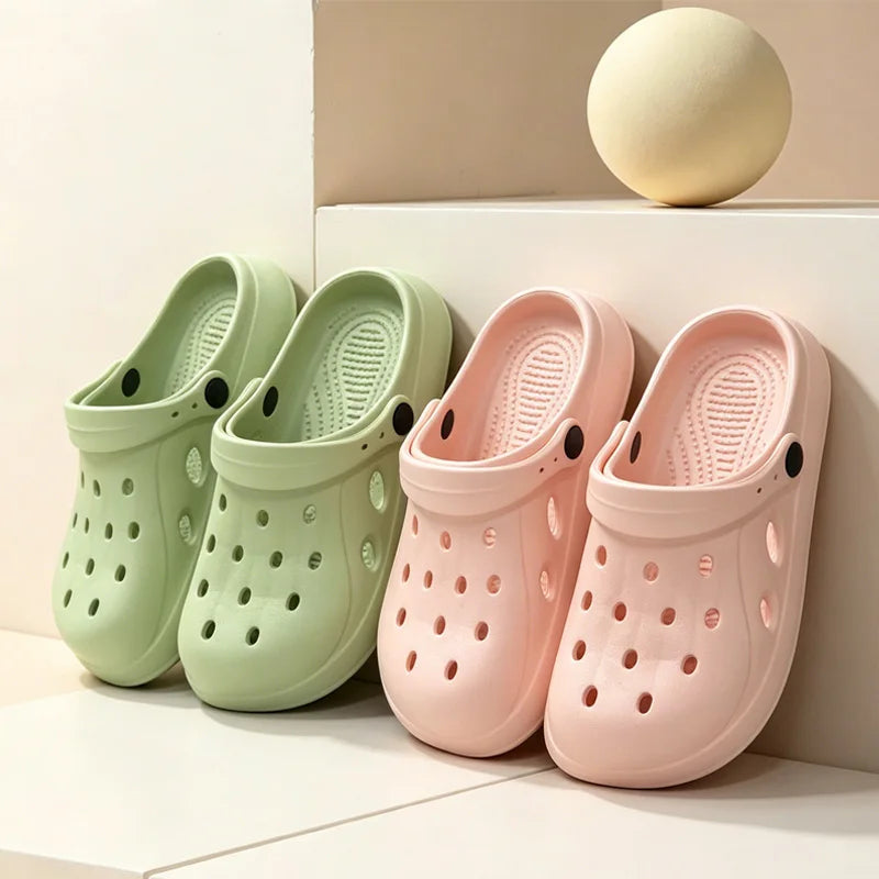 Women Clogs Summer Female Sandals Thick Bottom Home Slides Soft EVA Dry Wedges Platform Garden Shoes Beach Sandals Home Slippers