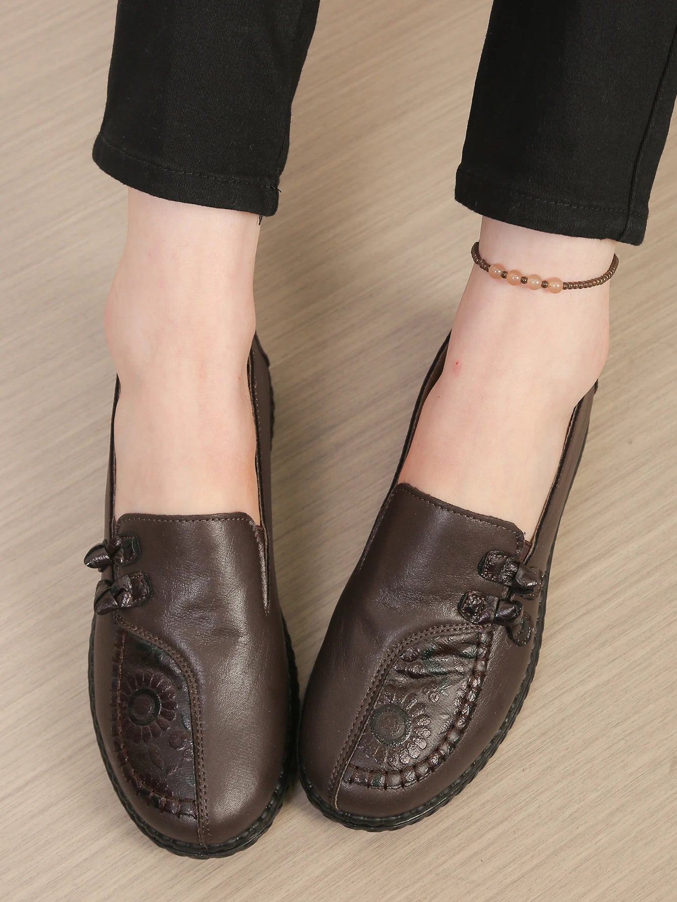 Women's leather flat shoes, spring and autumn women's loafers， single classic mom shoes, anti-slip comfortable and free shipping