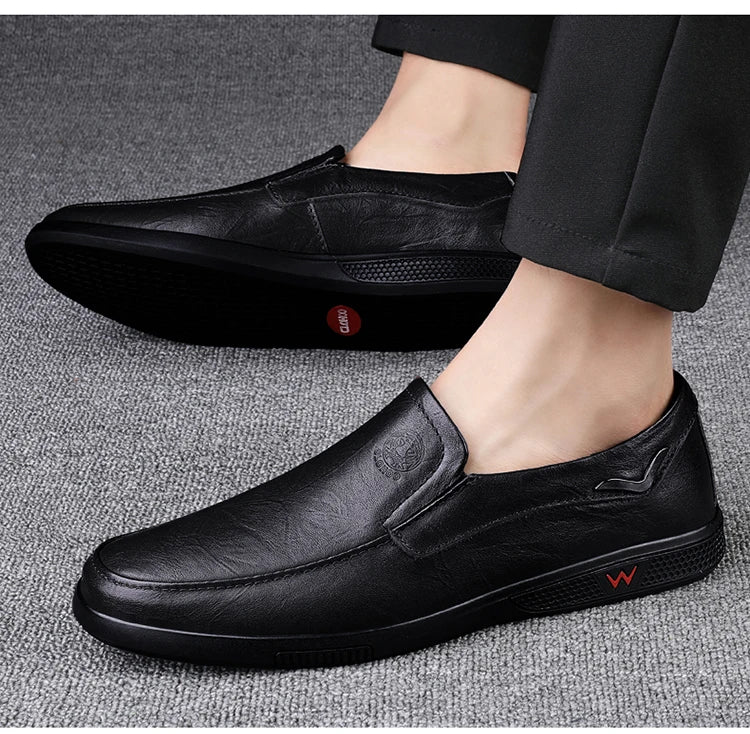 CLOHOO Men's Business Casual Shoes Handmade Layered Cowhide Rubber Bottom Leather Footwear for Office And Leisure