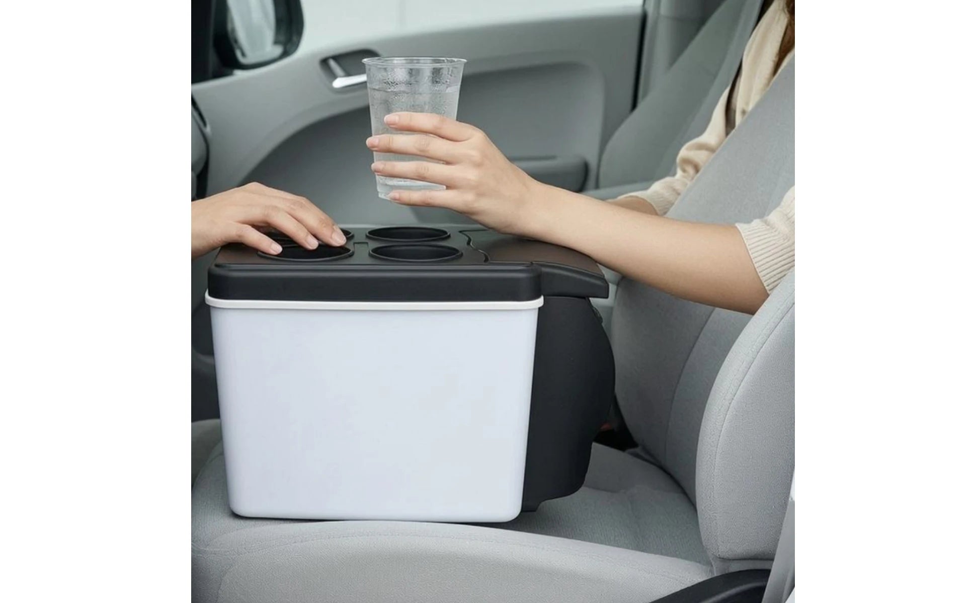 Thermoelectric Car Fridge Cool and Warm Portable Electric Cooler 12 Volt Cooler Cup Holders Portable Refrigerator Compact