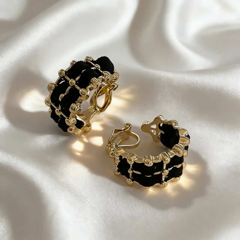 2026 Trendy Gold Crisscross Wide Hoop Clip-On Earrings for Non-Pierced Ears Minimalist Chunky C-Shaped Luxury Statement Jewelry