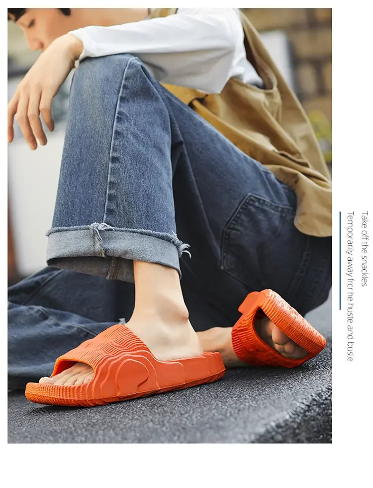 Man Fashion Sandals Solid Beach Slippers Summer Non Slip Sandals Soft Unisex Slides Women Luxury Outdoor Ultralight Shoes