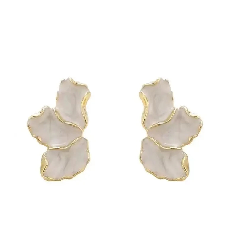 2PC Women's Fashion Forest Maple Leaf Drip Oil Flower Earrings, Sweet and Elegant, Lightweight and Luxurious Colorful Petal Earr
