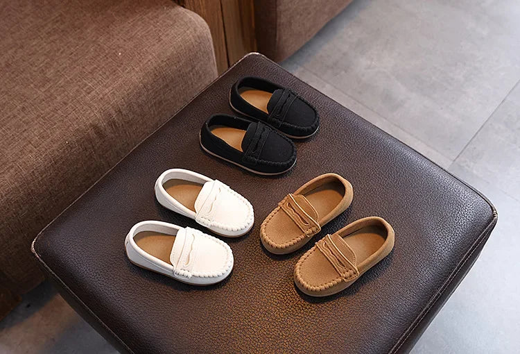 2025 New Fashion Kids Moccasins Soft Bottom Children Flats Retro Classic Boys Girls Casual Shoes Soild Color Versatile Non-slip