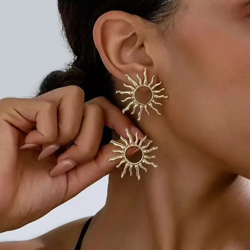 1Pair Fashion Temperament Elegant Sun Flower Stud Earrings For Women Girls Versatile Earring Jewelry Accessories Gifts