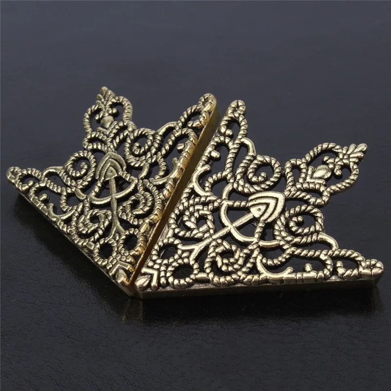 Fashion Women Brooch Accessories Tide Exquisite Pin Brooches For Ladies Blouse Brooch Collar Decorated Golden Shirt