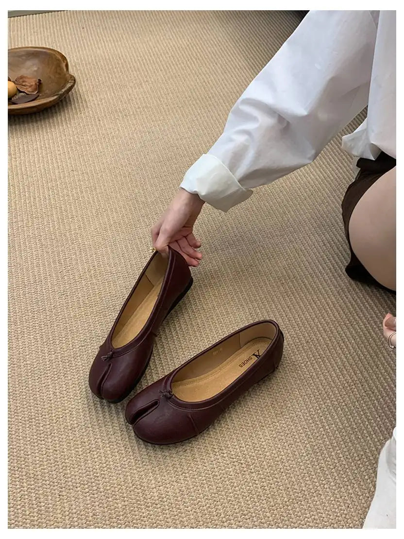 Spring Split Toe Women Ballet Flats Fashion Tabi Shoes Causal Slip On Loafer Ladies Pleated Leather Espadrilles Zapatillas Mujer