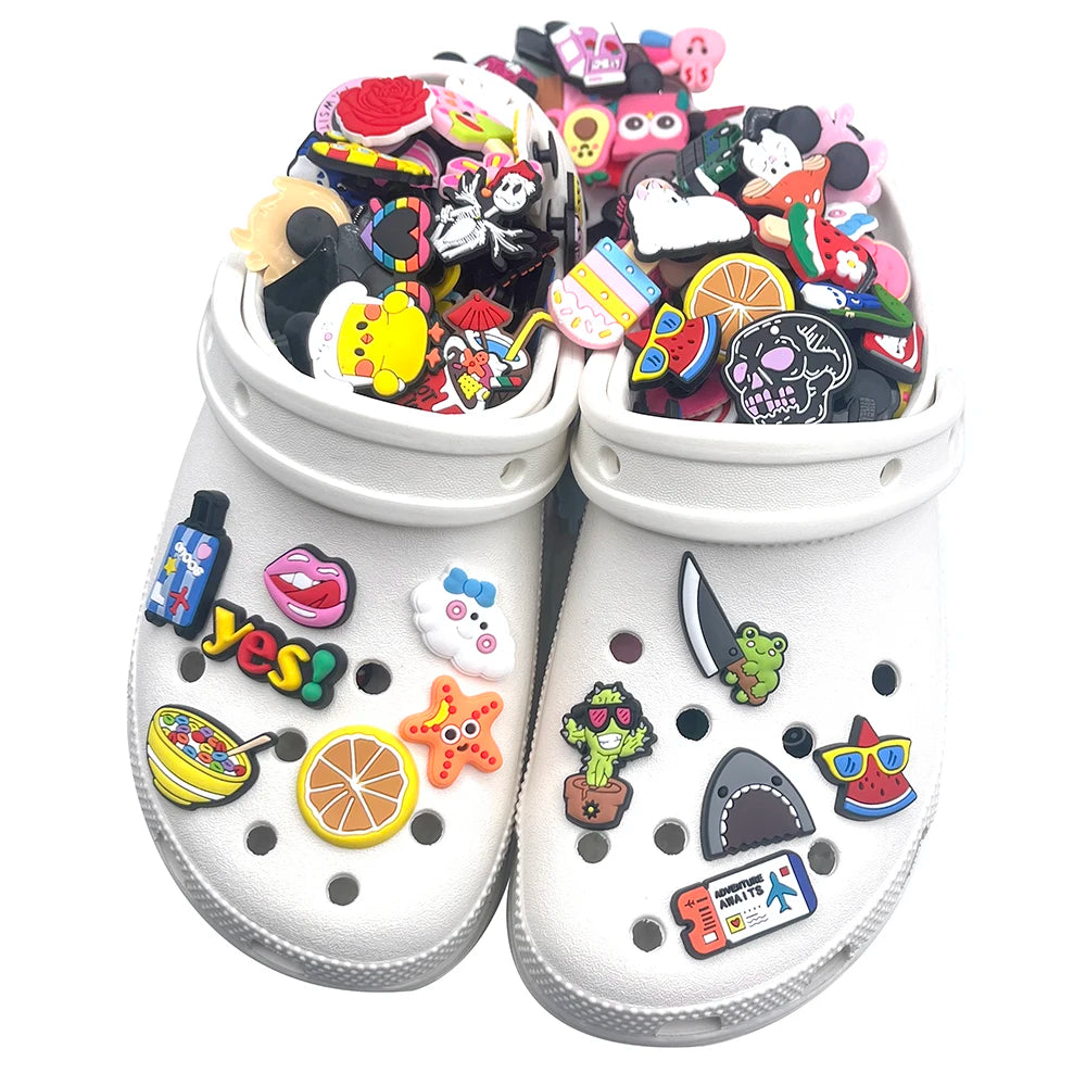 30-200Pcs Random Mixed Shoe Charms Decoration Fit Bubble Slides Clog Sandals Ornament Shoes Accessories Pins kids Party Gifts