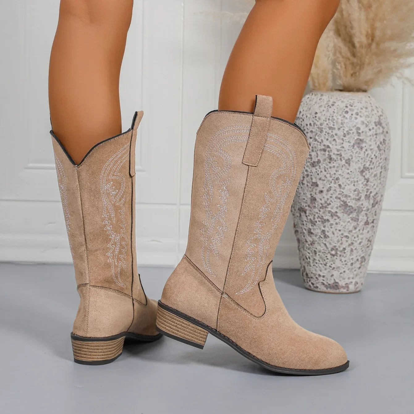 Women Mid-calf Boots Comfortable Outdoor Designer Shoes Pointed Western Cowboy Boots Women Retro Fashion Plus Size Women Shoes