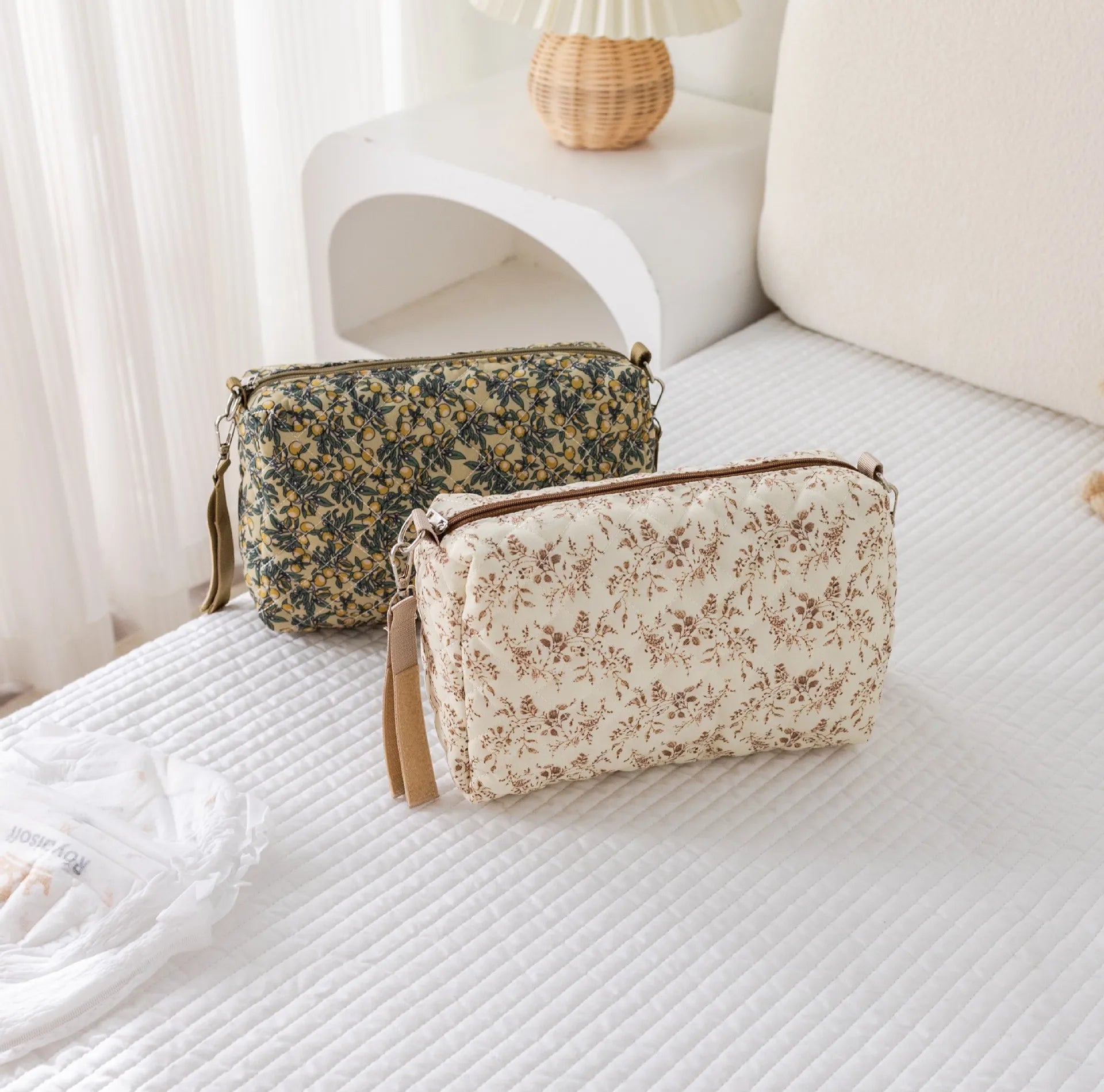 Portable Baby Diaper Storage Bag Travel Handbags for Mommy Baby Items Organizer Makeup Toiletries Bag Maternal Stroller Bag