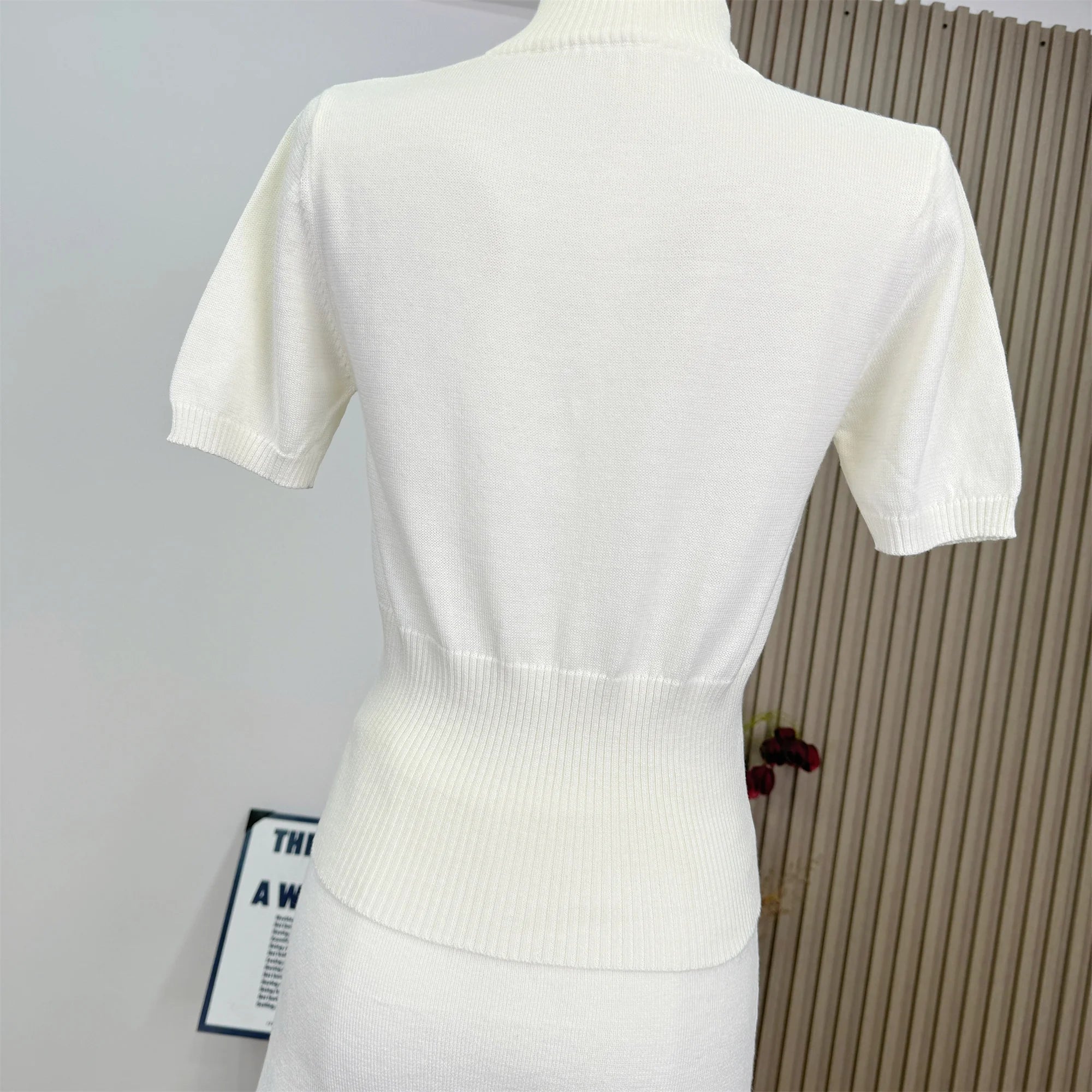 French Small Fragrance Knitted Two Piece Set For Womem Summer New High-end Wool Crop Top And Pleated Short Skirt Sets F689