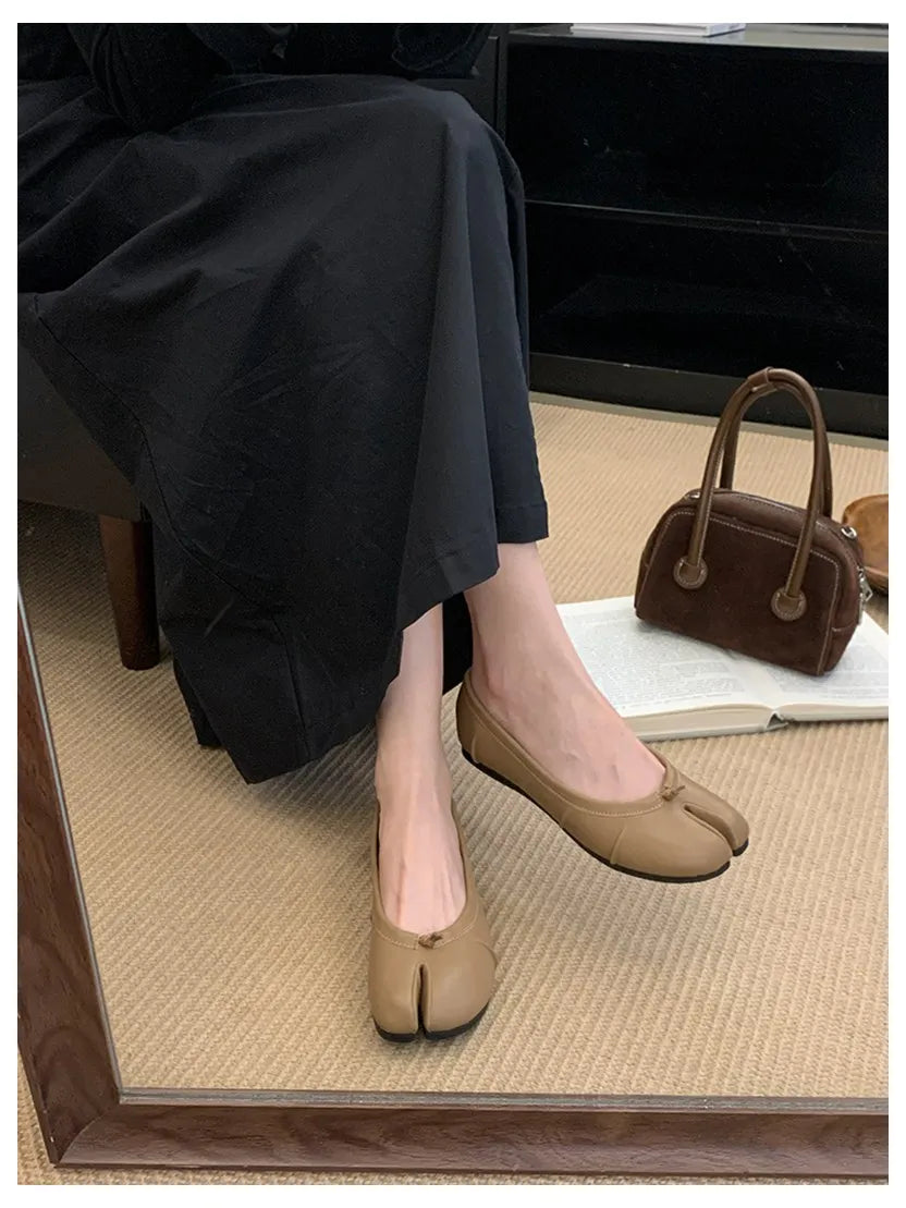 Spring Split Toe Women Ballet Flats Fashion Tabi Shoes Causal Slip On Loafer Ladies Pleated Leather Espadrilles Zapatillas Mujer