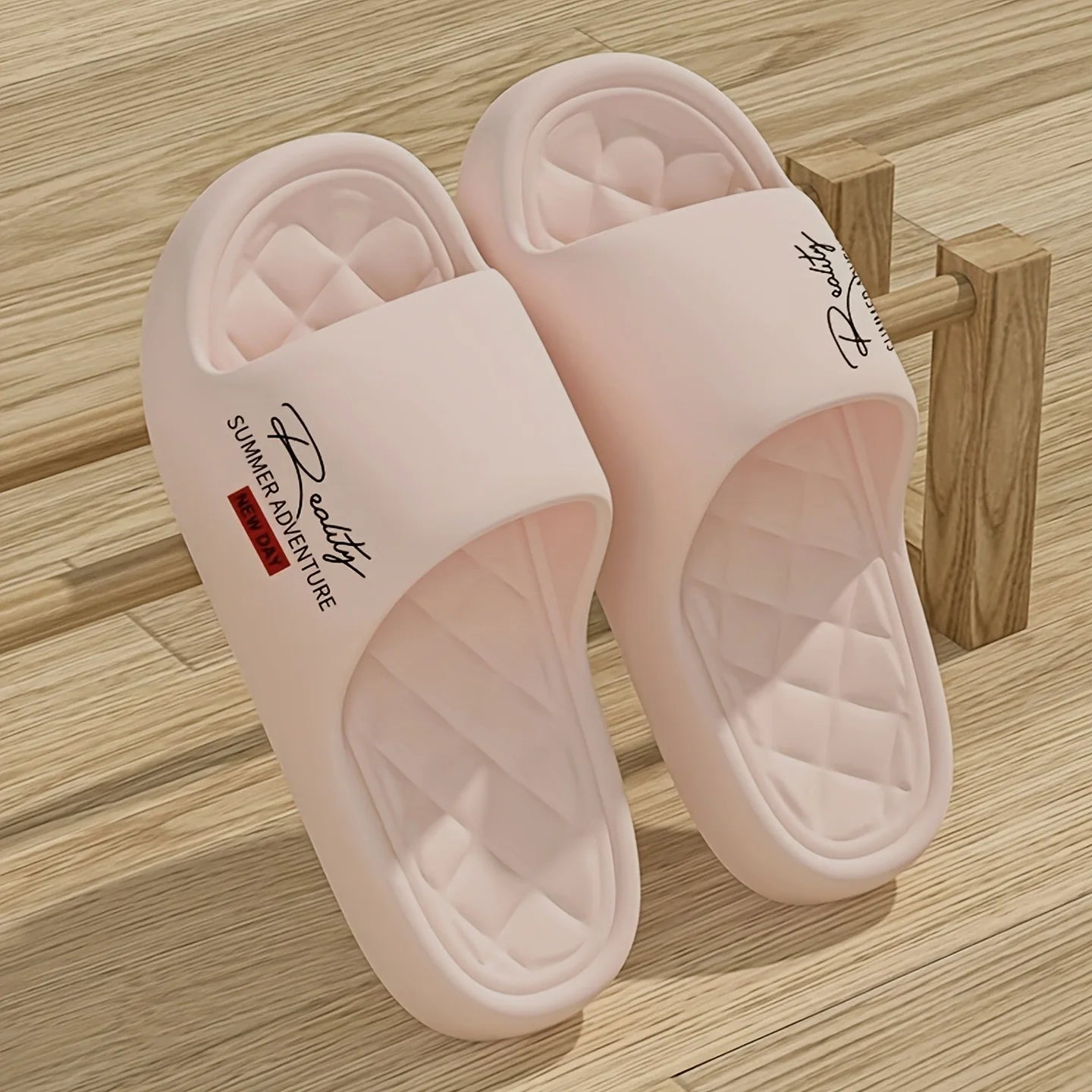 Summer Innovative Design EVA Men's Shoes, Soft and Lightweight Home Slippers, Suitable for Indoor and Outdoor Leisure Activities